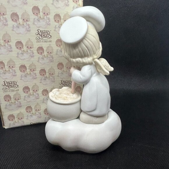 Precious Moments "Taste and See That The Lord is Good" Figurine - Picture 2 of 3